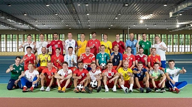 Черчесов негативно отреагировал на вопрос о Денисове