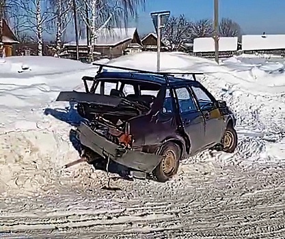 Два человека получили травмы в столкновении автомобилей в Воскресенском районе