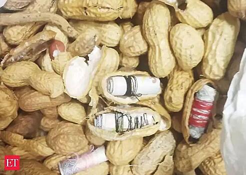 Индийский контрабандист попытался вывести валюту на сумму 4.5 миллиона рупий в ядрах арахиса