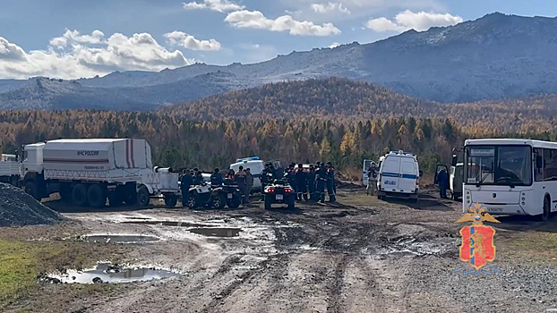 Ищут пятые сутки: что известно о пропаже семьи в горах Красноярского края