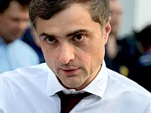Сурков заявил о восстании консерваторов во главе с «Траском»