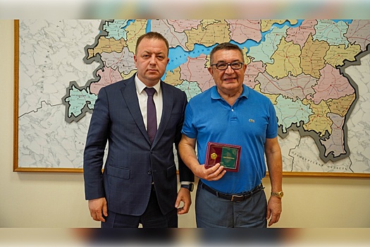 Власти Республики Татарстан наградили одного из работников агропромышленного комплекса России