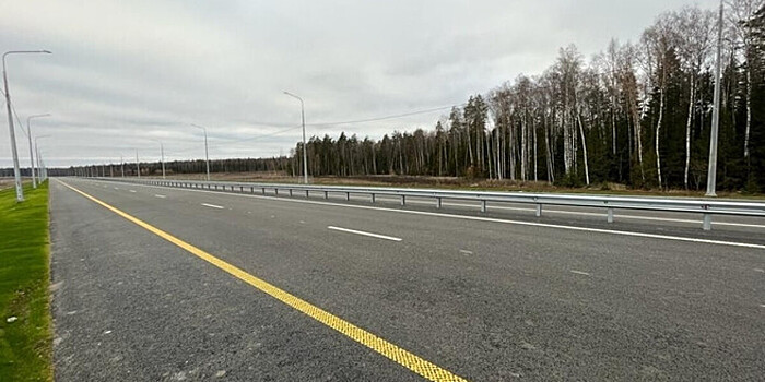 Водитель-испытатель поделился впечатлением о поездке на беспилотном грузовике
