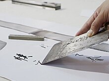 Как китайский каллиграф рисует иероглифы поварскими ножами