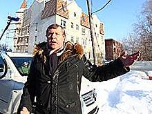 Земли певца оценили в три года