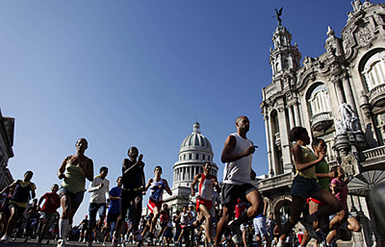 Тысячи кубинцев приняли участие в марафоне против рака в память о канадце Терри Фоксе