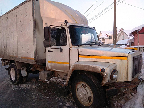 Юная автоледи попала в больницу после ДТП с грузовиком в Самаре
