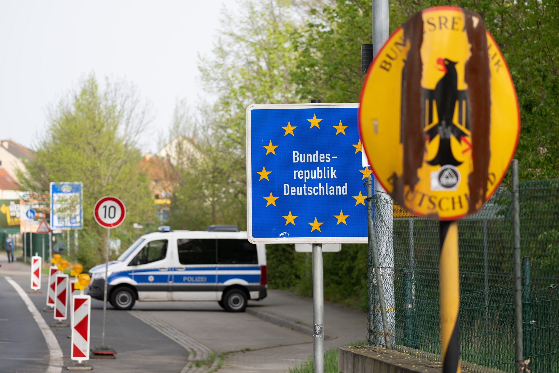 Немецкие таможенники конфисковали одежду и сумки у двух россиянок