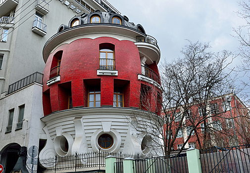 Знаменитый дом-яйцо в центре Москвы выставили на продажу