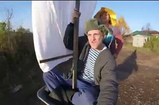 Пермский дуэт «Боня и Кузьмич» снял новый клип про урожай