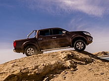 Новый пикап Dongfeng на базе Nissan Navara опять проехался на камеру