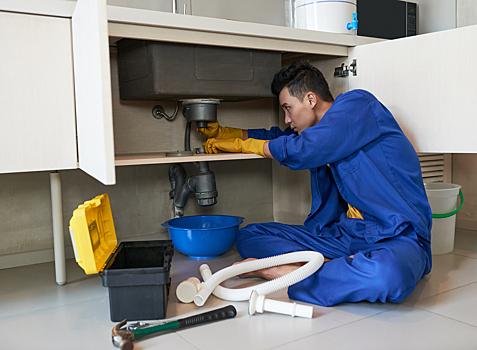 Мастер Шестопалов: чаще всего канализация засоряется из-за влажных салфеток