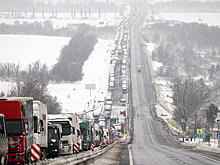 Метель и гололед парализовали трассу М-4 «Дон»
