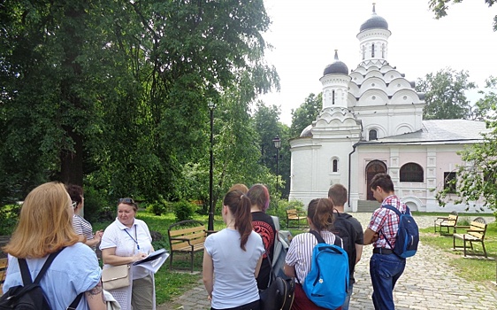 В июне жители Хорошево-Мневников смогут принять участие в пешеходных экскурсиях по району