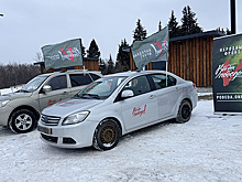 Народный фронт в ЛНР передал пять автомобилей для помощи военным и детям