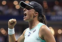 Ига Свёнтек успешно стартовала на Australian Open, одолев Софью Кенин