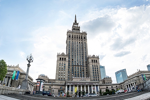 Гигантский памятник Советскому Союзу в центре Европы изнутри и снаружи