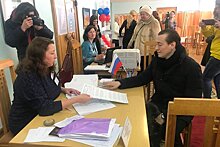 Сергей Безруков проголосовал на гастролях в Архангельске