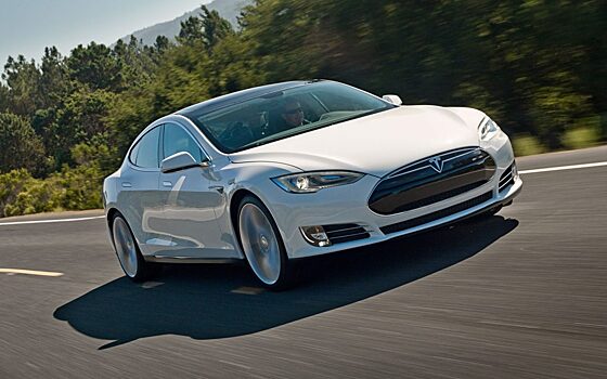 Tesla отзовет более 2 миллионов своих автомобилей с автопилотом