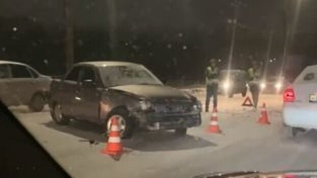 На мосту на Воровского столкнулись два «ВАЗа»