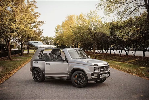 Дизайнер скрестил Lada 4x4 и Гелендваген