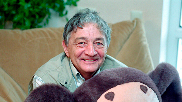 Интервью писателя Эдуарда Успенского о мультсериале «Простоквашино»