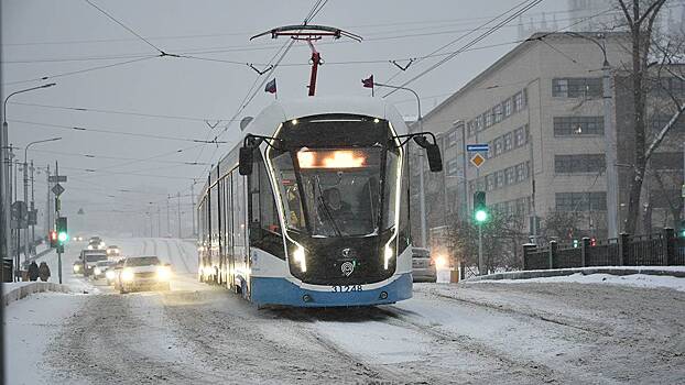 Несколько трамвайных маршрутов задерживаются в Москве