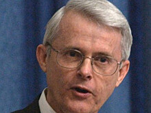 Бывший американский сенатор заявил, что США создают голод и смерть в Сирии