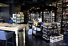 В «Хилтоне» открылся бар-магазин с 1500 видами вина и очень коротким меню