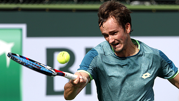 Даниил Медведев завершил выступления на Roland Garros