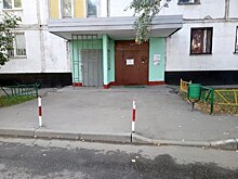 По просьбе жителя у дома на Костромской установили отсутствовавшую урну
