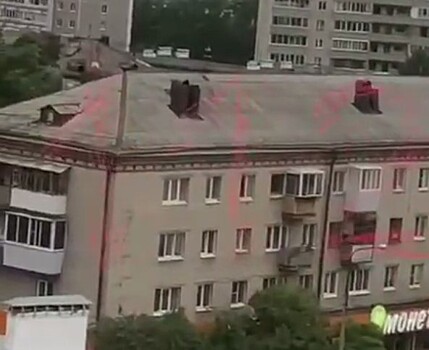 В Екатеринбурге бывший полицейский стрелял по прохожим из окна