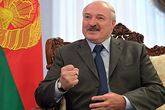 Лукашенко эмоционально отпраздновал гол в ворота "Нефтехимика"