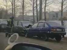 Челябинский водитель пострадал в ДТП, пытаясь помочь другому автомобилисту
