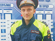 В Марий Эл инспектор ДПС помог спасателям и медикам эвакуировать пенсионеров с места ДТП в лесу