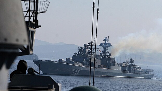 Корабли ТОФ атаковали подлодку "противника" глубинными бомбами