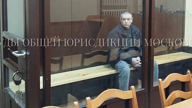 Мужчину, угрожавшего подросткам ножом на детской площадке в Подмосковье, осудили