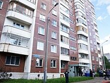 В Петербурге треснул жилой дом, жильцов отправили ночевку в школу