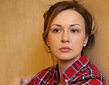 Анна Тараторкина с бывшм мужем Александром Ратниковым em 2024