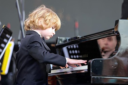 В Ставрополе даст концерт 14-летний пианист Елисей Мысин