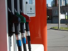 Эксперты посоветовали отказаться от заправки автомобиля до полного бака