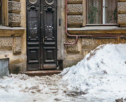 За первые два дня зимы 200 человек получили травмы из-за гололеда в Петербурге