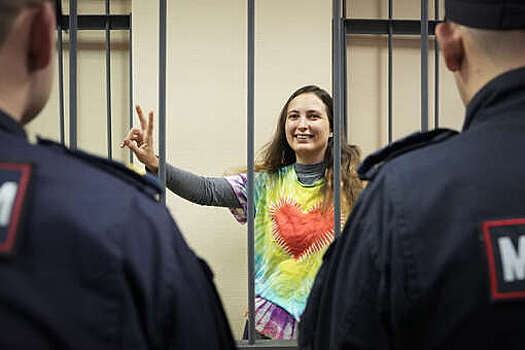 Художницу Скочиленко приговорили к семи годам за фейки о ВС России