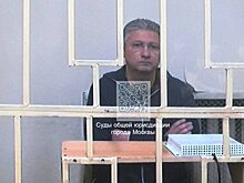 Суд оставил в СИЗО замминистра обороны Иванова