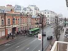 В центре Екатеринбурга столкнулись два автобуса