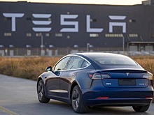 Первые Tesla Model 3 китайской сборки передали работникам завода