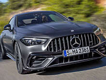 Показано купе Mercedes-AMG CLE 53, у которого поворачиваются задние колеса