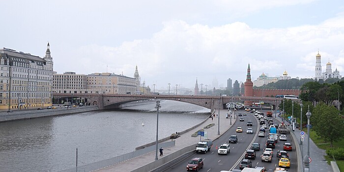 В Москве спрогнозировали порывистый ветер, дожди и до 11 градусов тепла