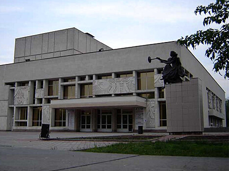 В Вологде начинающие актрисы обвинили руководителя драмтеатра в сексуальных домогательствах