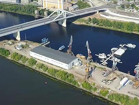 Минтранс забирает недвижимость под яхт-клубом "для Фрунзенского моста"